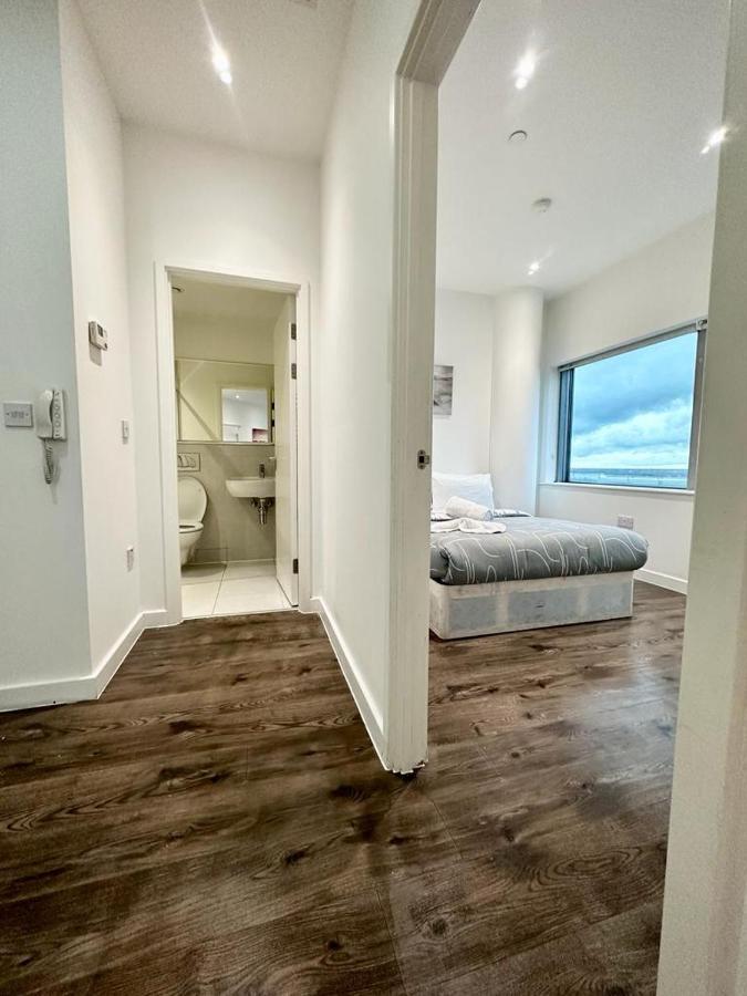 Alarabi Apartments-Two Bedrooms Apartment Croydon Exterior photo
