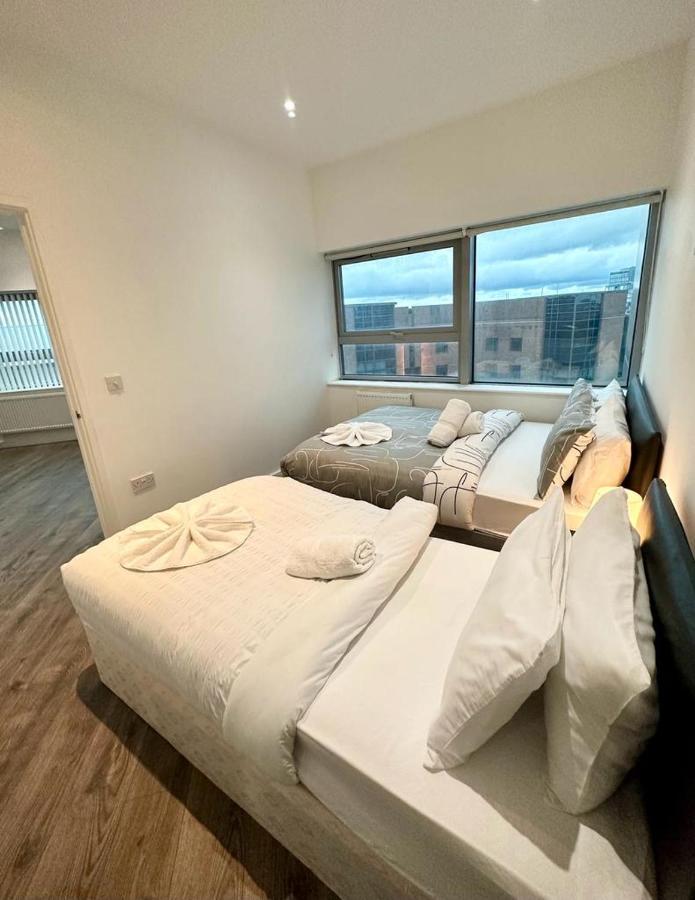 Alarabi Apartments-Two Bedrooms Apartment Croydon Exterior photo