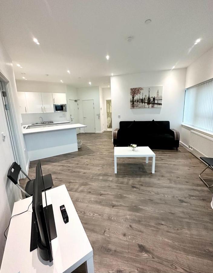 Alarabi Apartments-Two Bedrooms Apartment Croydon Exterior photo