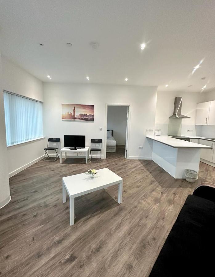 Alarabi Apartments-Two Bedrooms Apartment Croydon Exterior photo
